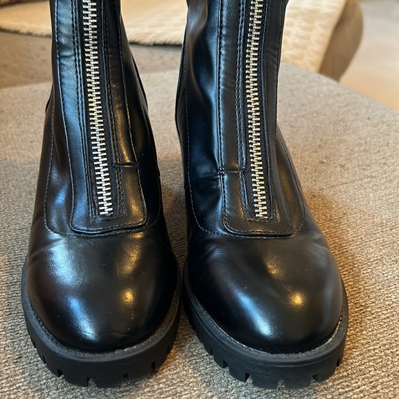 Madden Girl Women’s Black Chunky Boot Size 8 - Picture 5 of 7